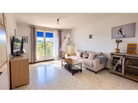 appartement t3 de 60 m² avec terrasse  balcons et parking quartier la mosson  montpellier