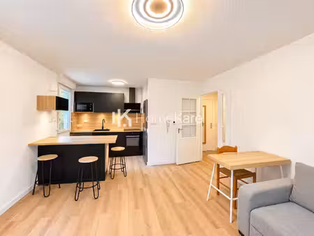 magnifique t2 de 43m2 entièrement rénové avec place de parkin