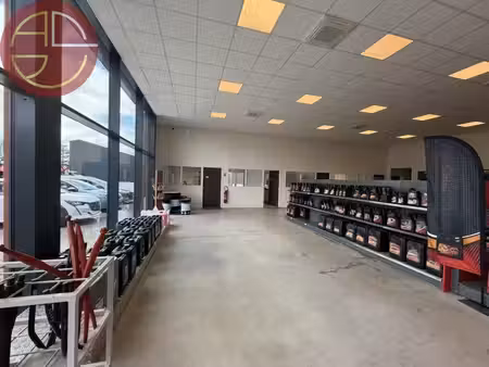 location commerce montauban 82000 3000m²