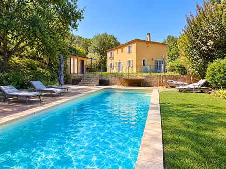 bouc bel air - bastide type 6 de 200m² sur 4000 m² de terrain