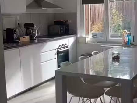 appartement 3 chambres avec jardin et parking