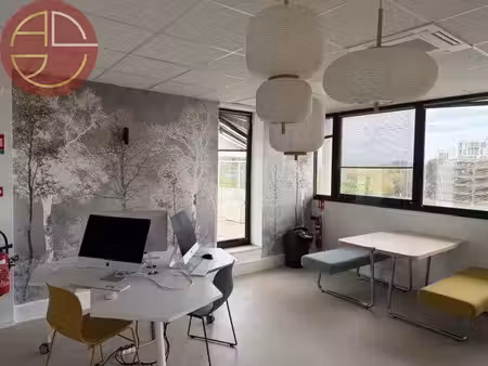 location bureaux 323m²