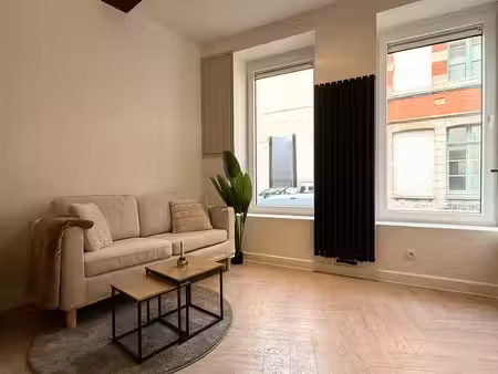 appartement rénové avec cour intérieure  prêt à habiter