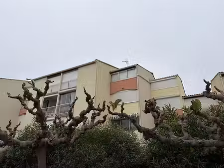 narbonne plage : appartement t2 bis au dernier étage avec terrasse loggia aperçu mer