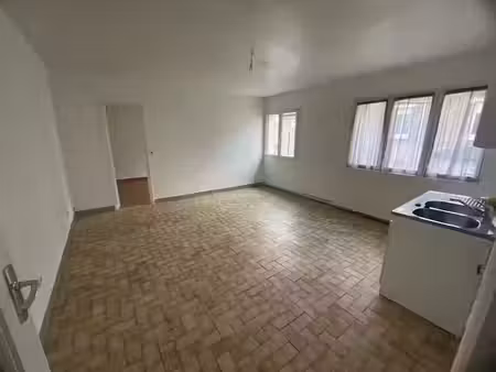 location appartement 2 pièces 42.03 m² à saint-quentin (02100)  435 €