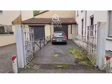 à vendre garage / entrepôt de 45 m2 avec mezzanine