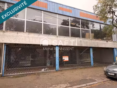 bourges centre-ville : 1 250 m² de bâtiments et un terrain à potentiel constructible ! »
