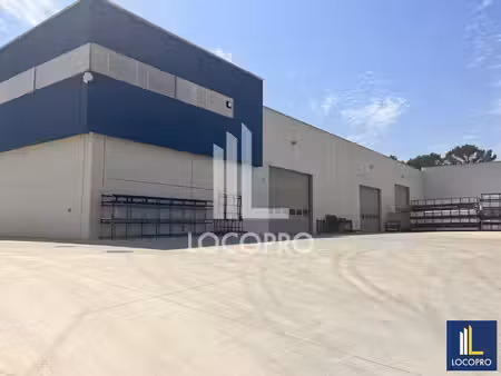 location entrepôt le muy 83490 5070m²