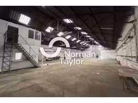 location local d’activités montpellier 34000 450m²