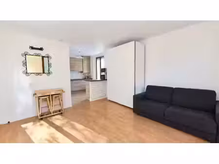 location meublée appartement 1 pièce 27.46 m² à pontoise (95000)  670 €