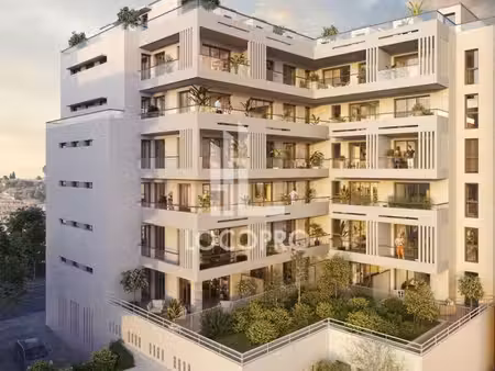 location commerce nice 06300 70m²