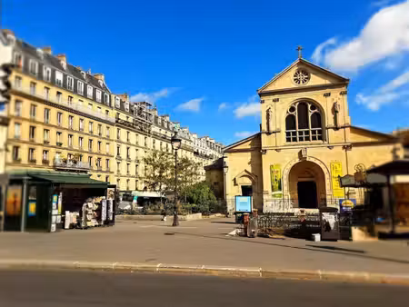 location commerce paris 75018 100m²