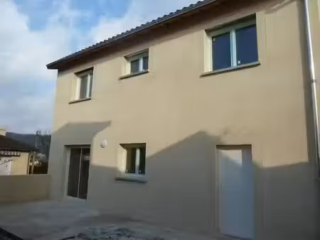 location maison 5 pièces 95 m² à perigueux (24000)  910 €