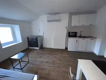 studio meuble entièrement renové