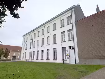 kantoor te huur in uniek kloosterpand in drongen