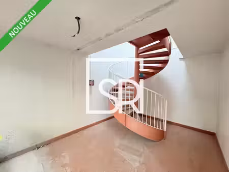 location commerce clermont ferrand 63000 164m² à 284m²
