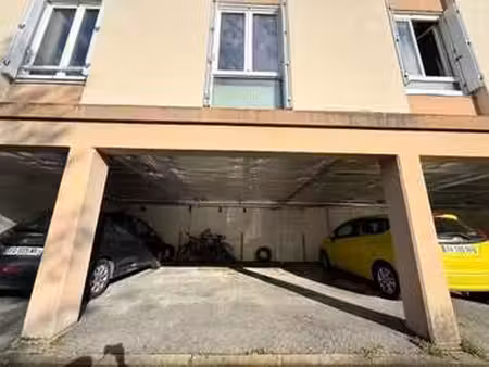 vente garage et parking à nantes saint-pasquier (44000) : à vendre / nantes saint-pasquier