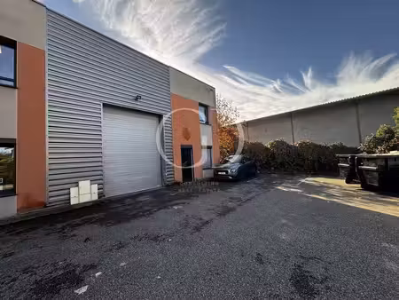location local d’activités villeurbanne 69100 197m²