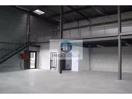 location local d’activités montataire 60160 350m²