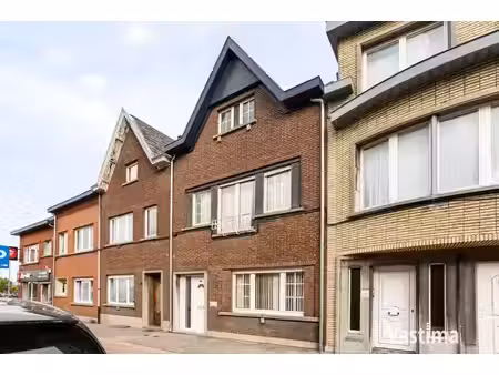 instapklare stadswoning met 3 slaapkamers  2 badkamers en tuin