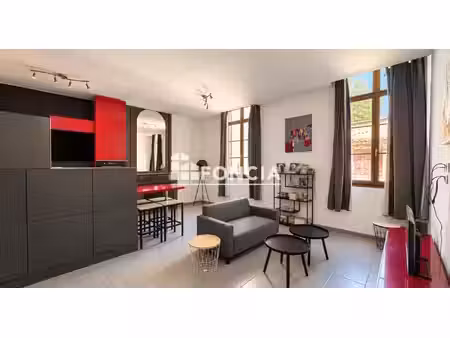 nîmes écusson – t2 climatisé – emplacement recherché – exclusivité