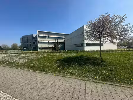 location bureaux 43m² à 728m²