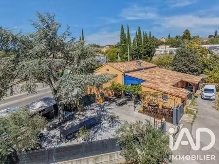 vente restaurant 223 m²