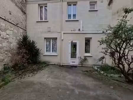 vente immeuble à angers (49000) : à vendre / 60m² angers