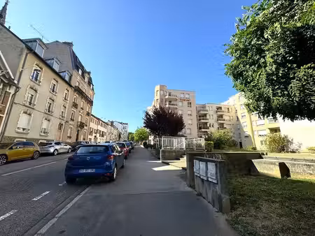 a louer ! studio + terrasse + parking nancy artem