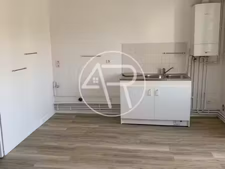 location appartement 4 pièces 77m² brioude 43100