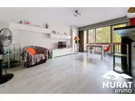 t3 lumineux 73 m² – hyper centre chamalières – balcon sur