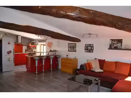 location appartement 3 pièces 85 m2 à salernes