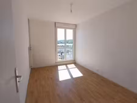 chenove appartement t3 avec loggia
