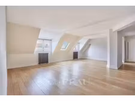 appartement paris 16e - 2 chambres - 120m²