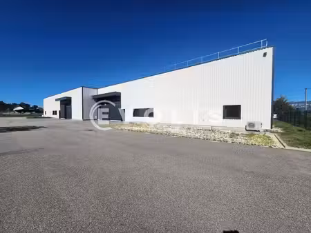 vente local d’activités granieu 38490 611m²