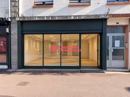 location commerce lorient 56100 43m²