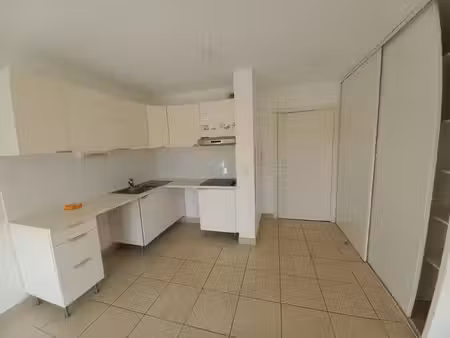 location appartement 2 pièces 41m² aix en provence 90ème