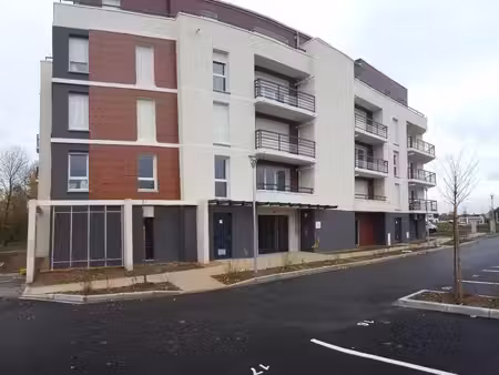 t3 récent avec balcon sud et parkings