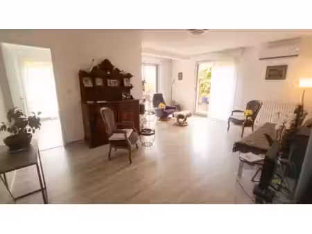rare à cahors  appartement avec jardin privatif et parking