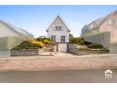 charmante maison 4 façades avec jardin et garage