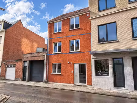 gezellig 2-slaapkamerappartement in autoluwe straat in le...