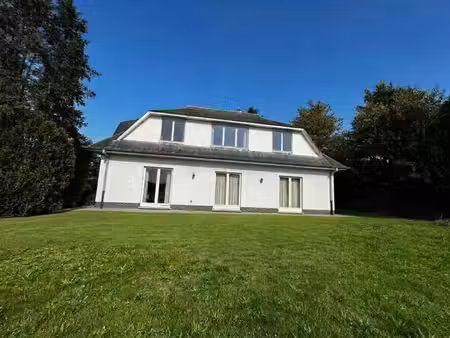 à rénover : spacieuse villa 4 ch.  garage & grand jardin