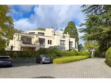 appartement 3 chambres avec 3 parkings et cave