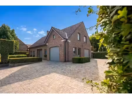 maison élégante avec 5 chambres  jardin et double garage (pe