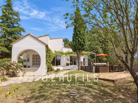 aux portes de montpellier  villa d’architecte de 280m² avec dépendance