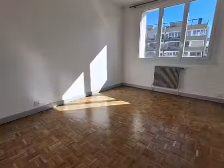 location appartement 2 pièces 48 m² à villeurbanne (69100)
