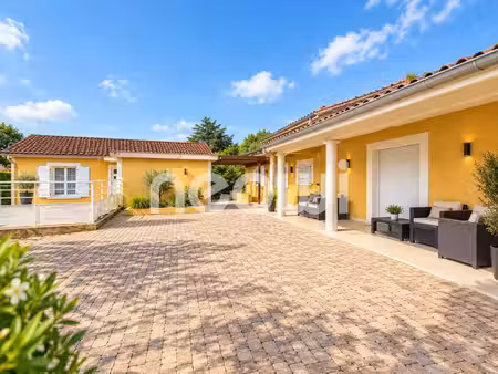 ensemble de deux maisons sur terrain de 1038 m²