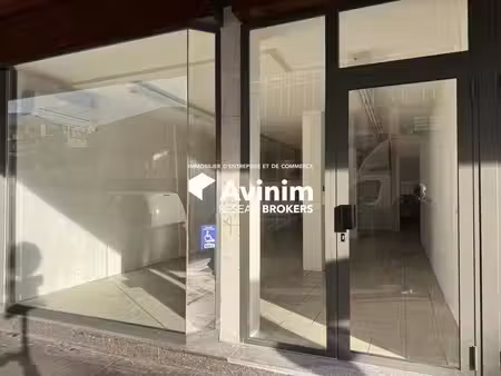 location commerce grenoble 38000 108m²