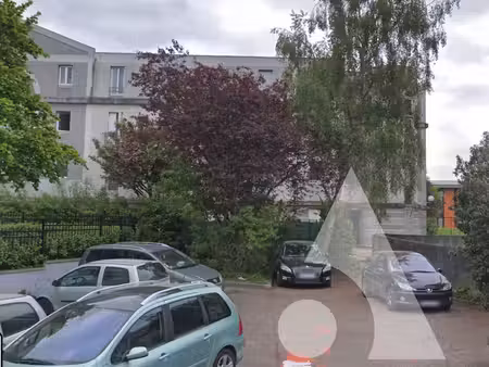 appartement f2 avec 2 balcons et parking