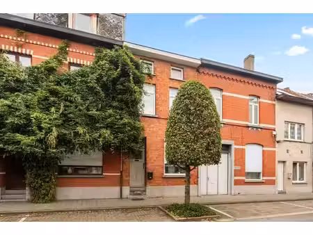 maison 4 chambres avec cour au centre d’alost